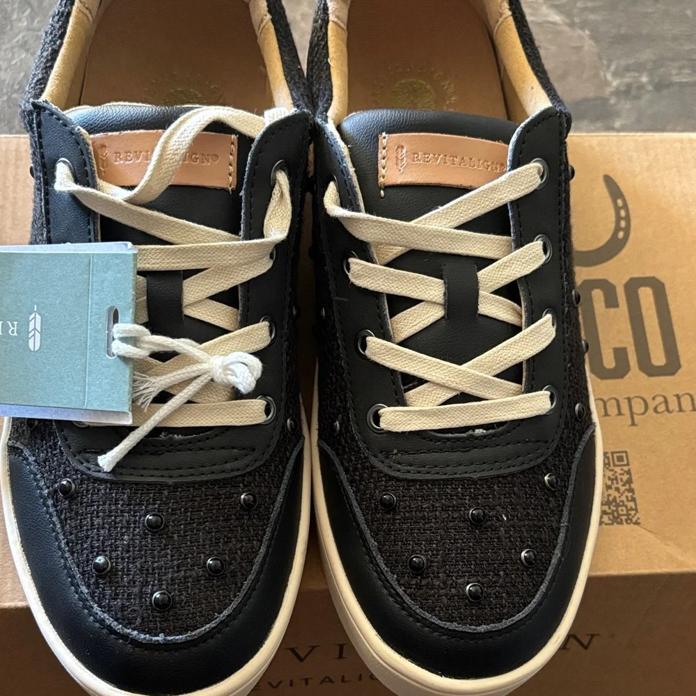 REVITALIGN Black and Cream Sneakers